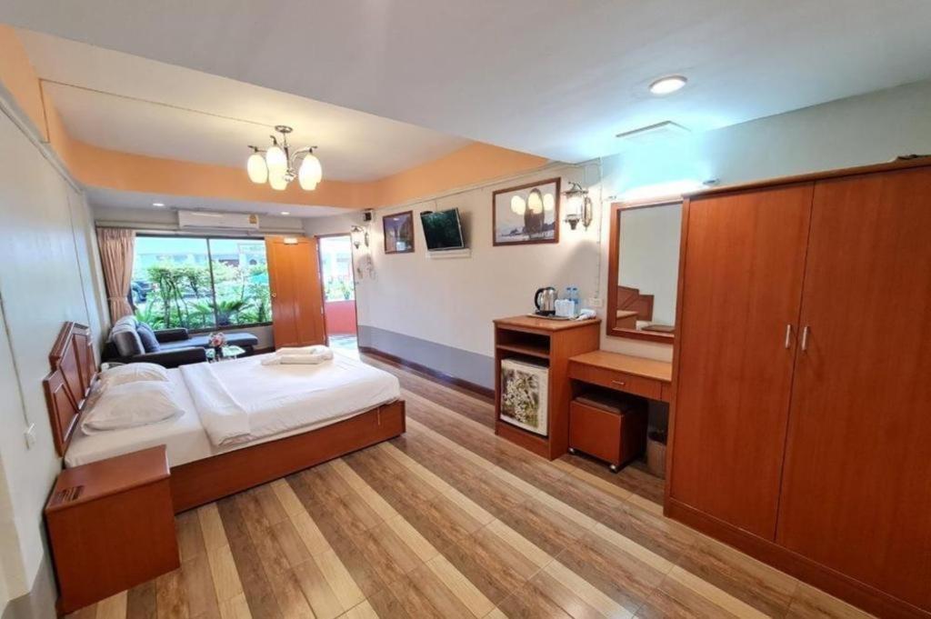 Phu Nga Hotel Natai Beach Buitenkant foto